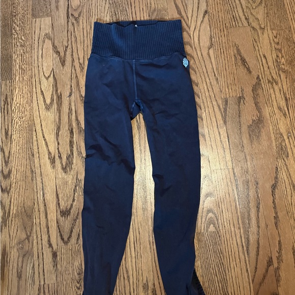 NWOT free people movement good karma leggings xs/s - Picture 5 of 6